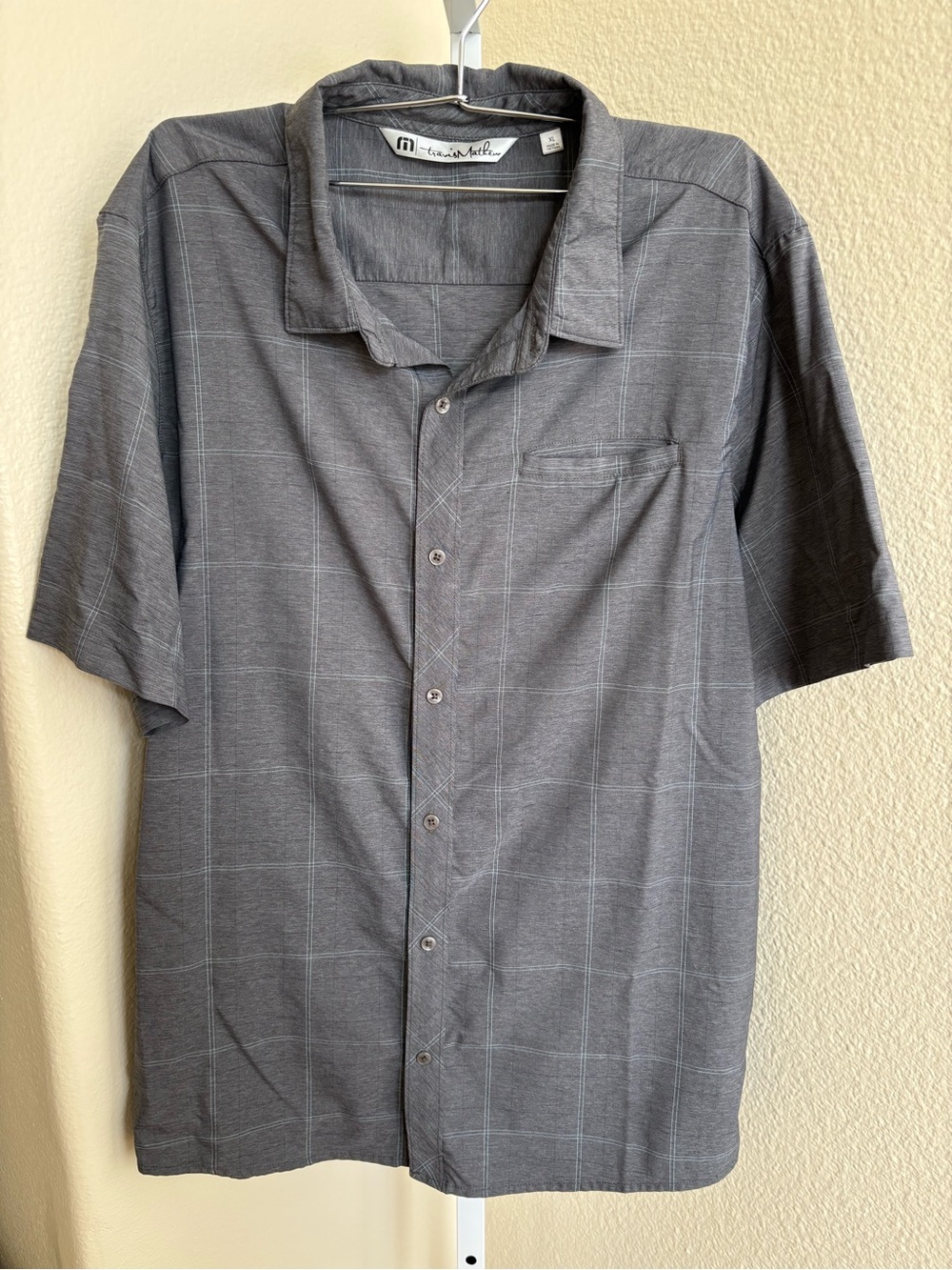 Travis Mathew Short Sleeve Plaid Button-up Shirt - Size XL - Picture 2 of 4